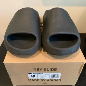🖤🔥 YEEZY SLIDE HQ6448 ONYX 🔥🖤